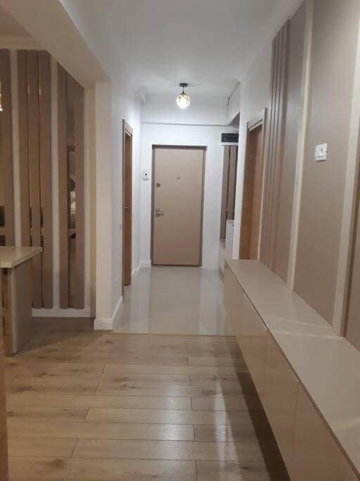 Elegant Suite - Titan Park Bukurešť Exteriér fotografie