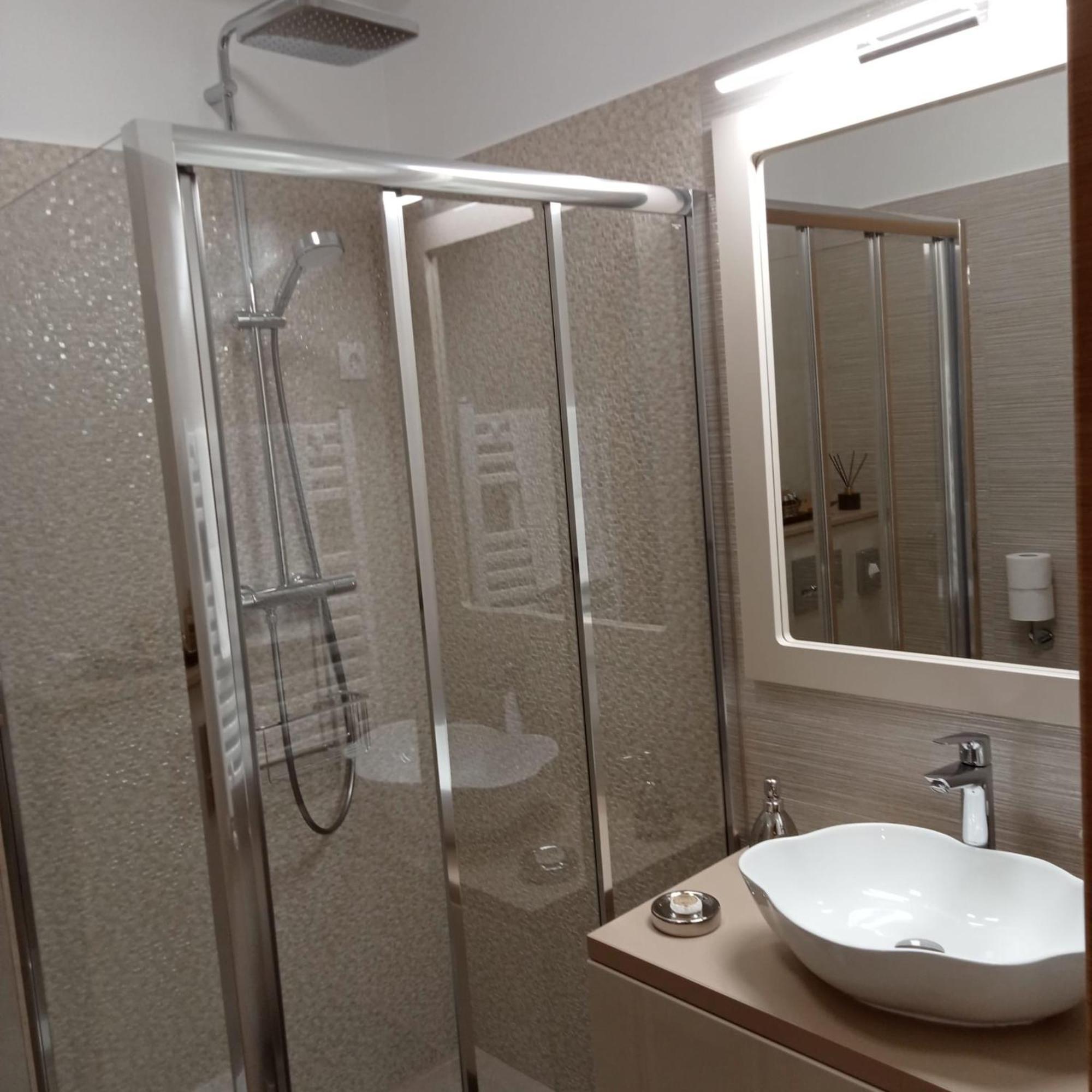 Elegant Suite - Titan Park Bukurešť Exteriér fotografie