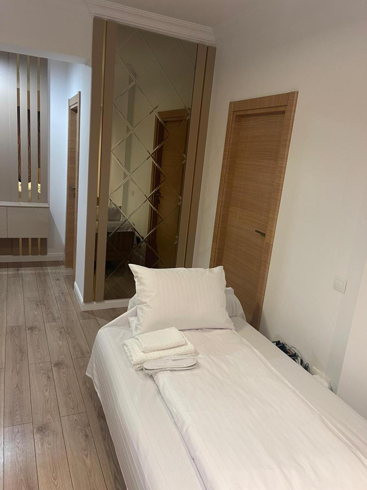 Elegant Suite - Titan Park Bukurešť Exteriér fotografie